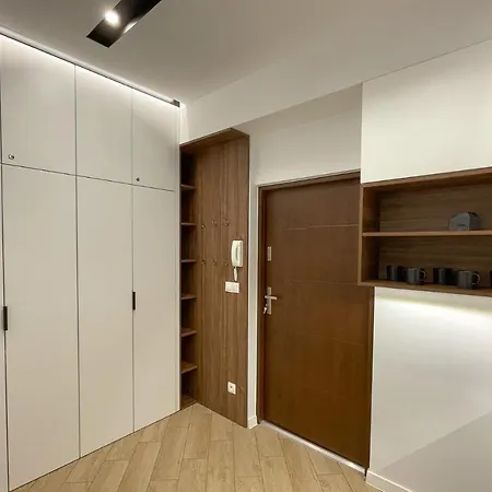 Hill Valley Apartment